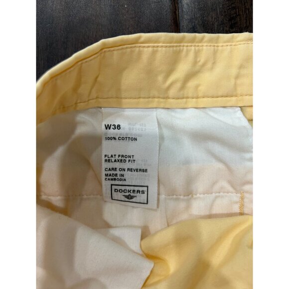 Dockers Mens Yellow Flat Front Relaxed Fit Shorts W36 Cotton - Picture 6 of 9